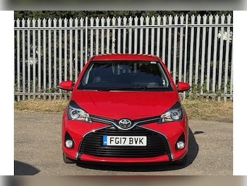 Used Toyota Yaris 2017 for sale - 75304457: Photo
