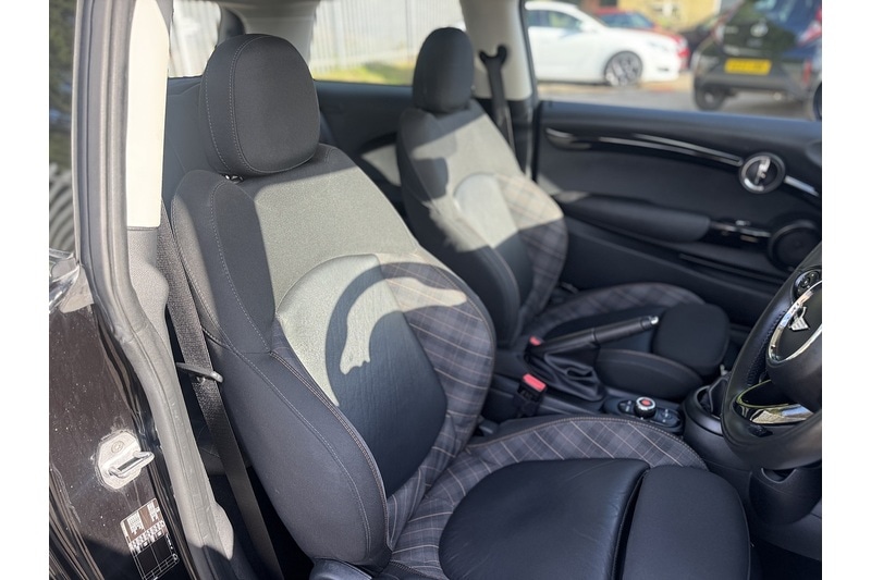 Used MINI Hatch 2018 for sale - 75728064: Photo 24