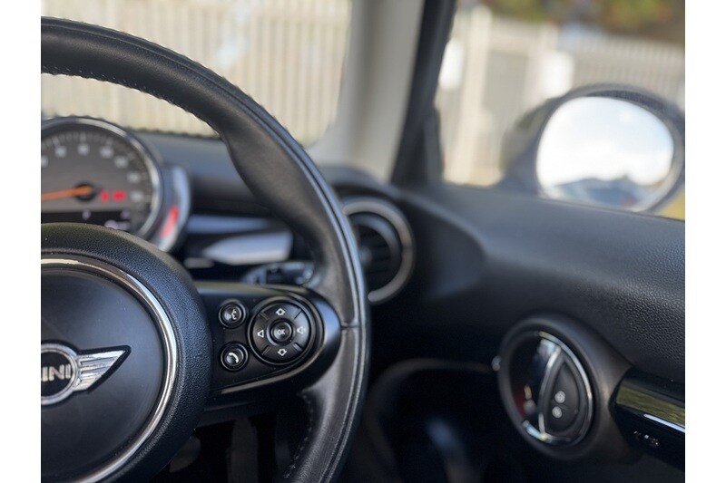 Used MINI Hatch 2018 for sale - 75728064: Photo 31