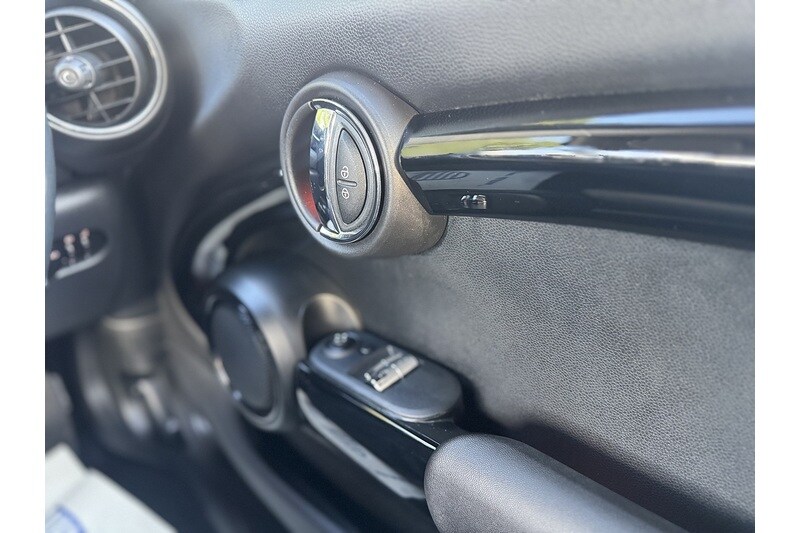 Used MINI Hatch 2018 for sale - 75728064: Photo 35