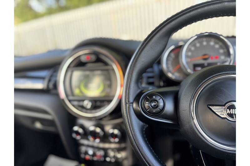 Used MINI Hatch 2018 for sale - 75728064: Photo 36