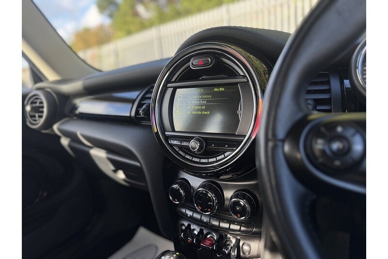 Used MINI Hatch 2018 for sale - 75728064: Photo 40