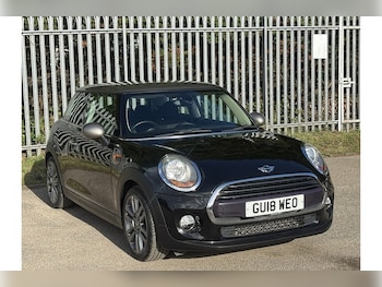 Used MINI Hatch 2018 for sale - 75728064: Photo