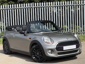 Used MINI Convertible 2018 for sale - 77917269: Photo