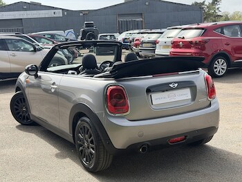 Used MINI Convertible 2018 for sale - 77917269: Photo