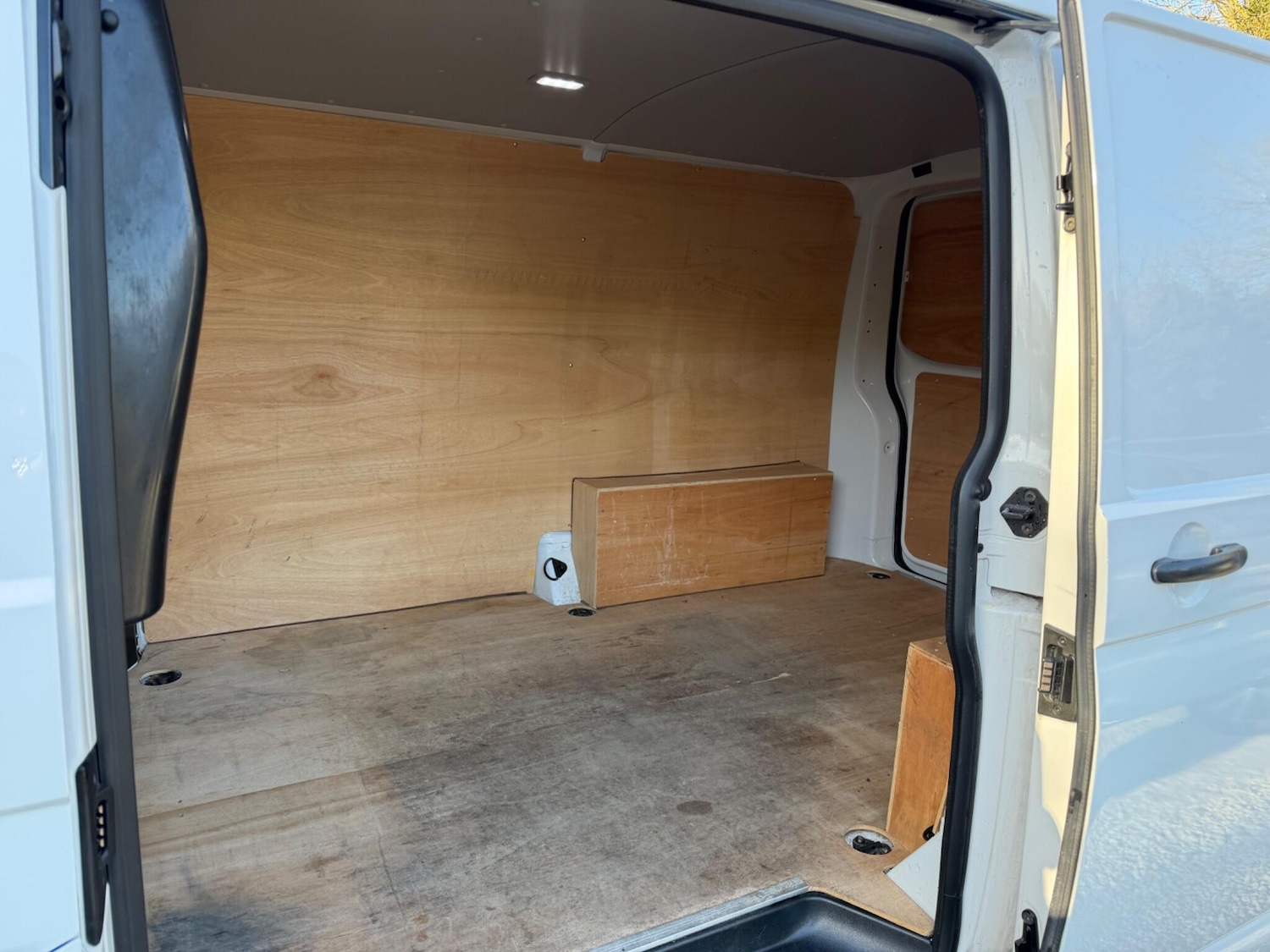 Used Volkswagen Transporter for sale - 78034606: Photo 11