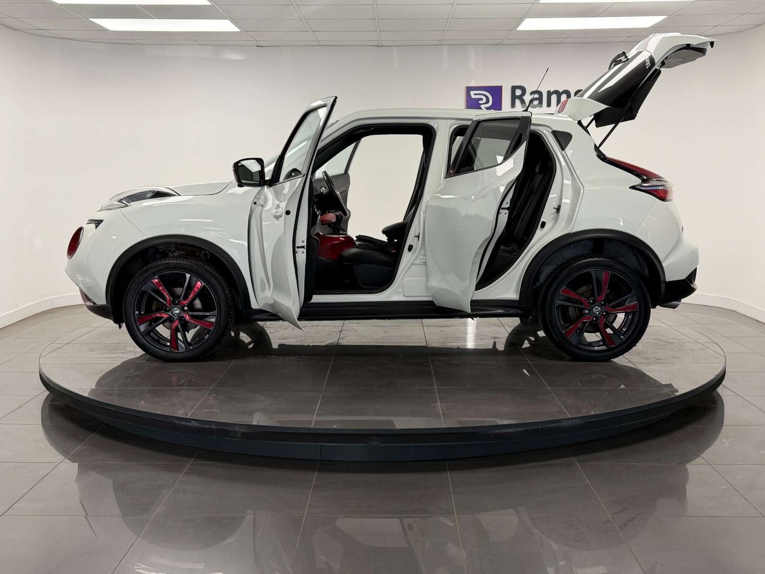 Used Nissan Juke 2016 for sale - 77717751: Photo 30