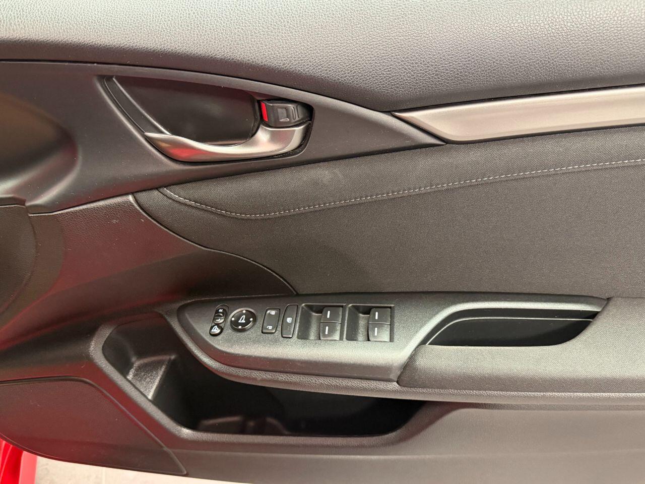 Used Honda Civic 2018 for sale - 76701595: Photo 14