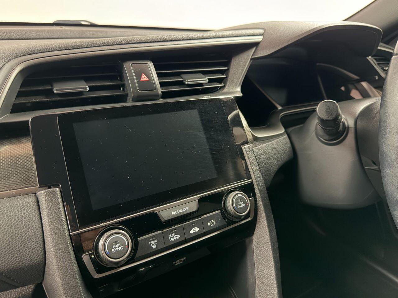 Used Honda Civic 2018 for sale - 76701595: Photo 15