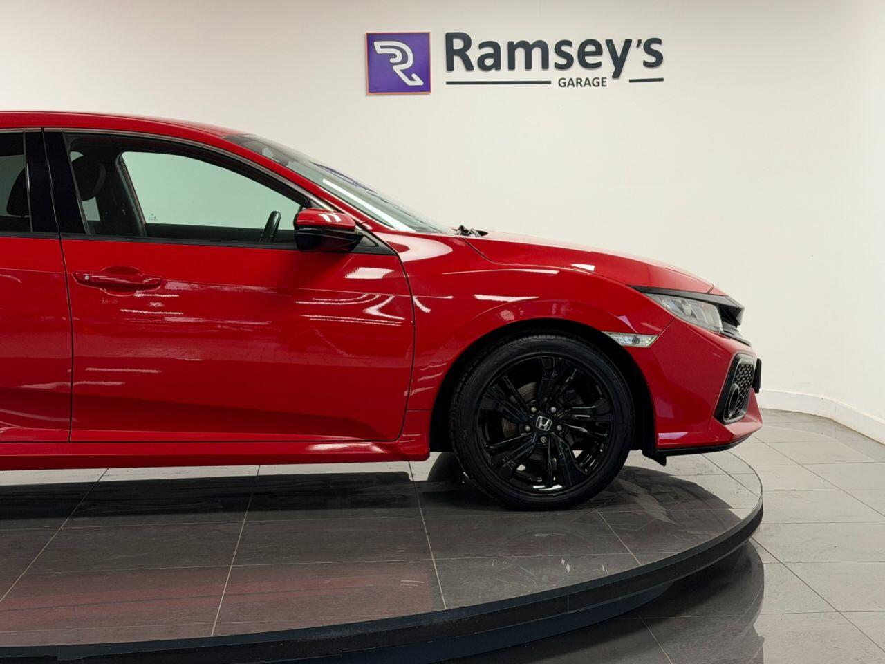 Used Honda Civic 2018 for sale - 76701595: Photo 23