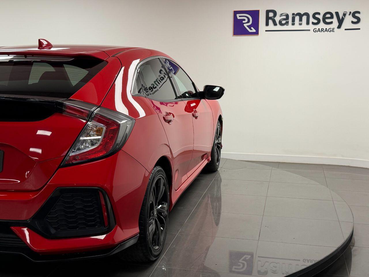 Used Honda Civic 2018 for sale - 76701595: Photo 34