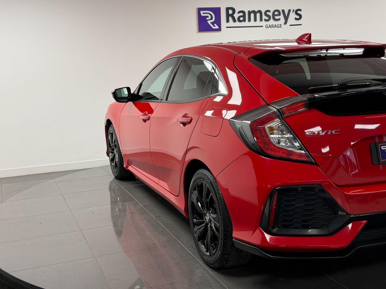 Used Honda Civic 2018 for sale - 76701595: Photo 35