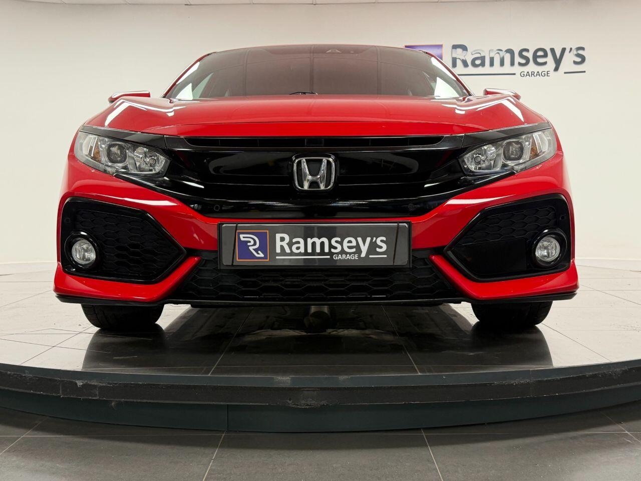 Used Honda Civic 2018 for sale - 76701595: Photo 38