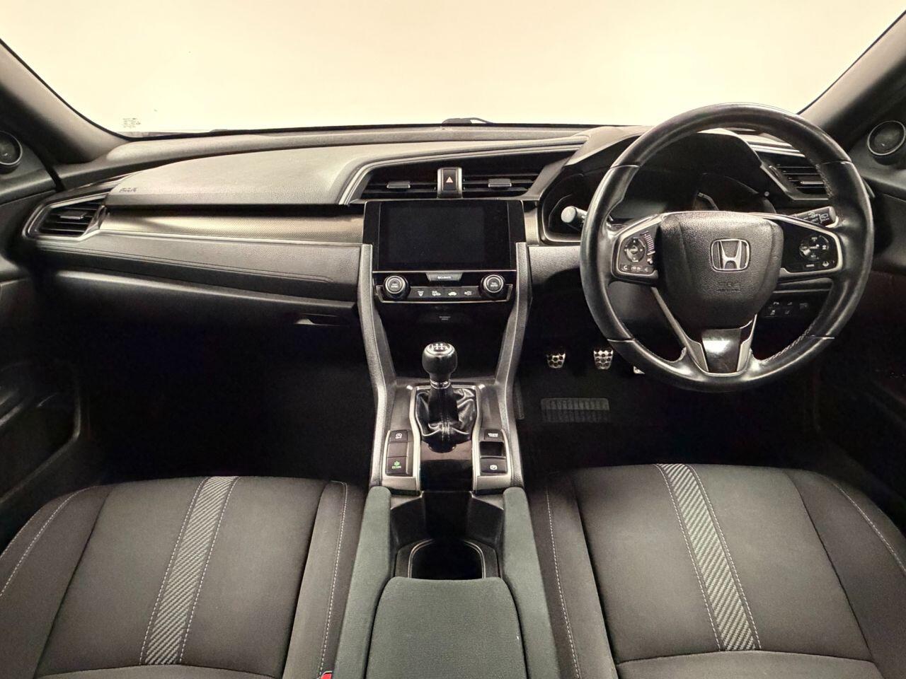 Used Honda Civic 2018 for sale - 76701595: Photo 8