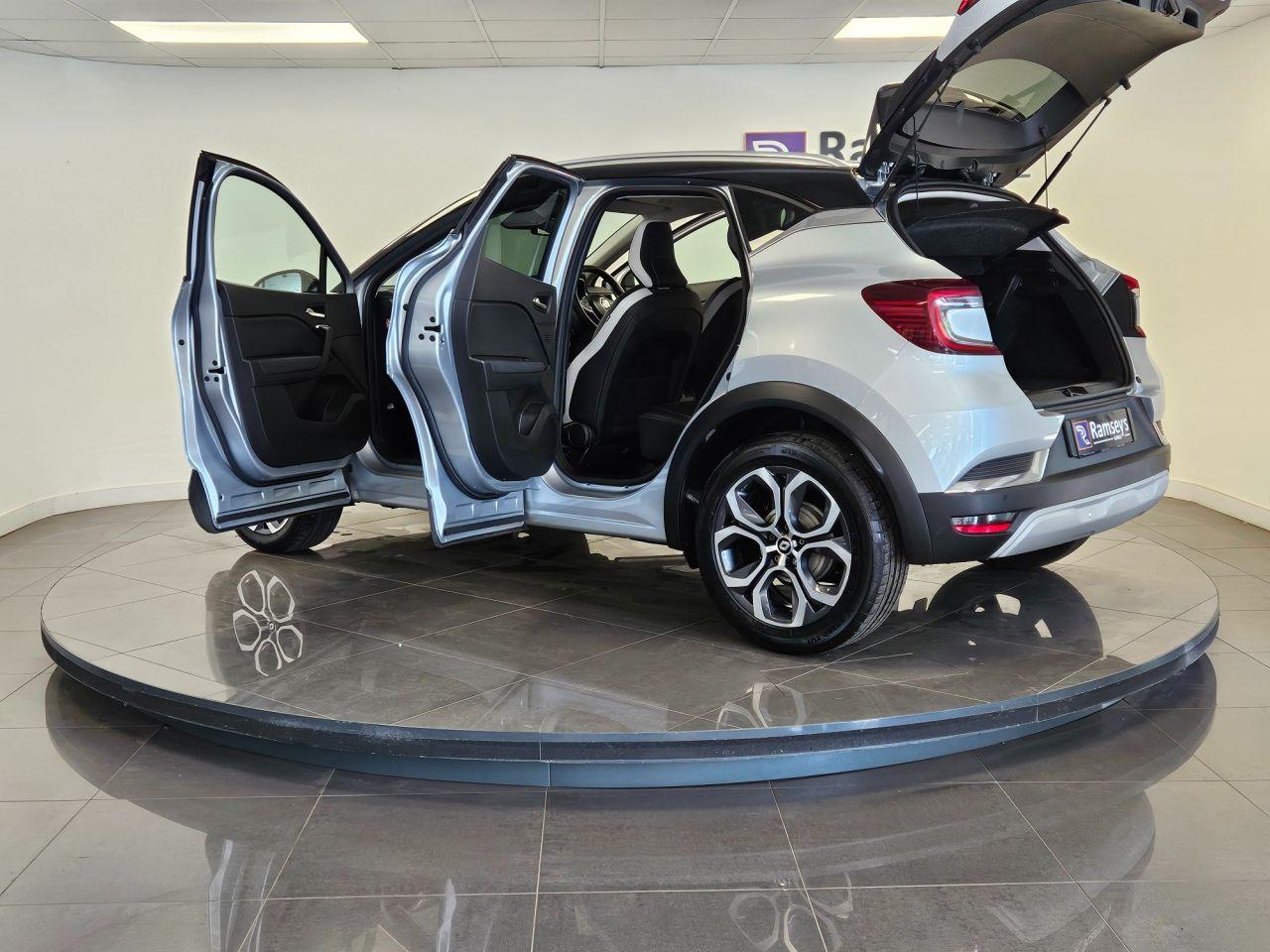 Used Renault Captur 2022 for sale - 76995077: Photo 31