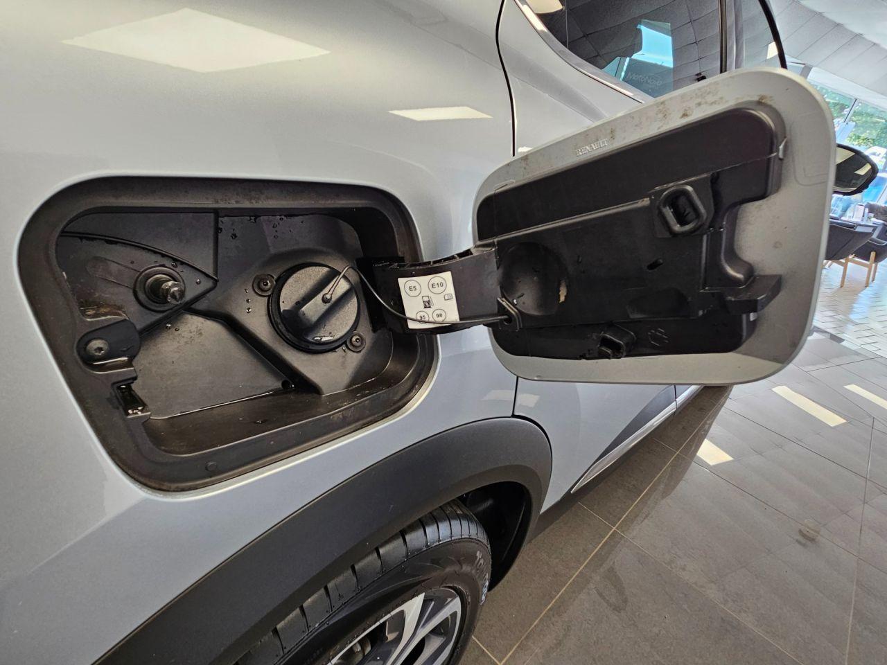 Used Renault Captur 2022 for sale - 76995077: Photo 37