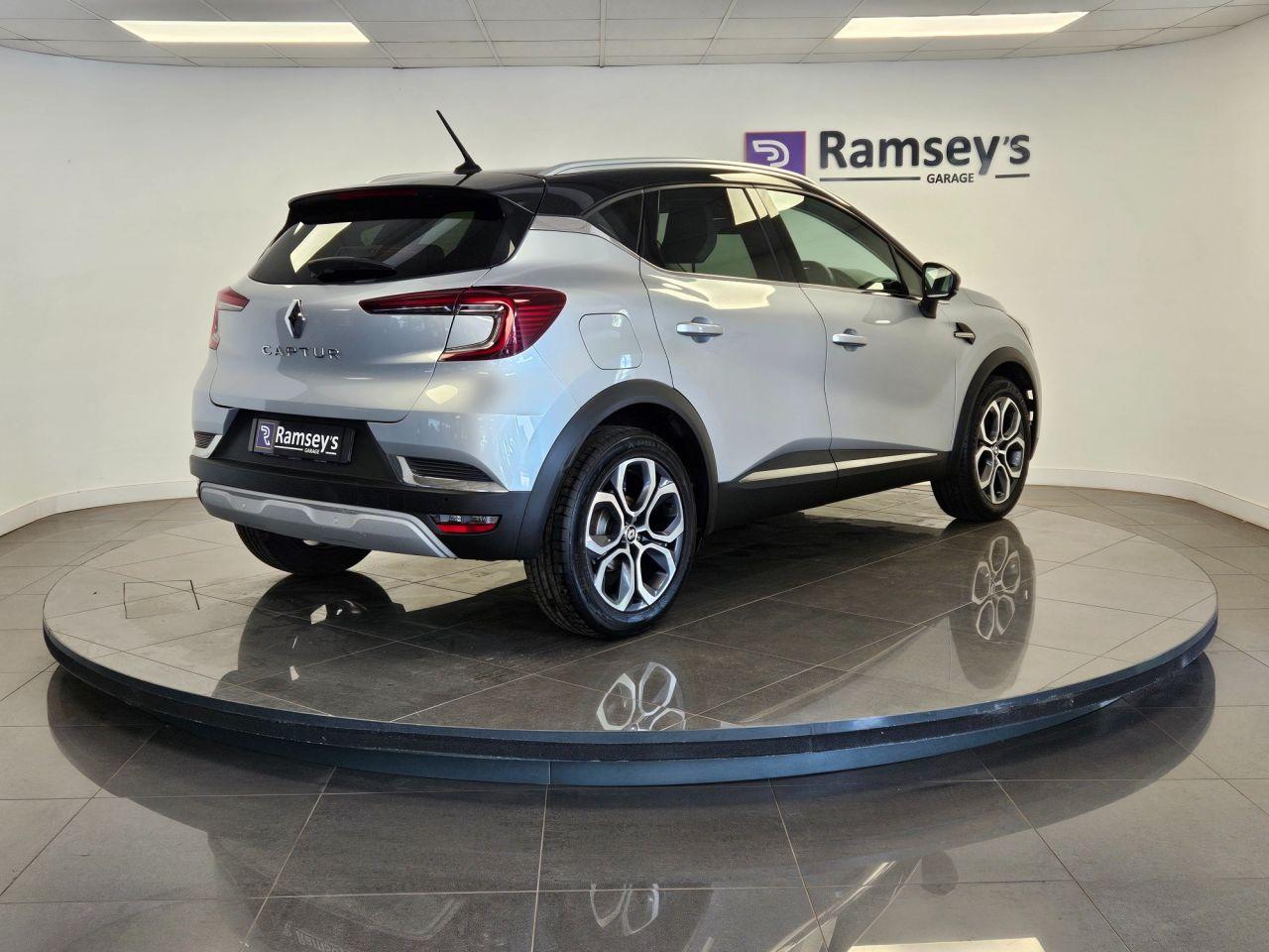 Used Renault Captur 2022 for sale - 76995077: Photo 4