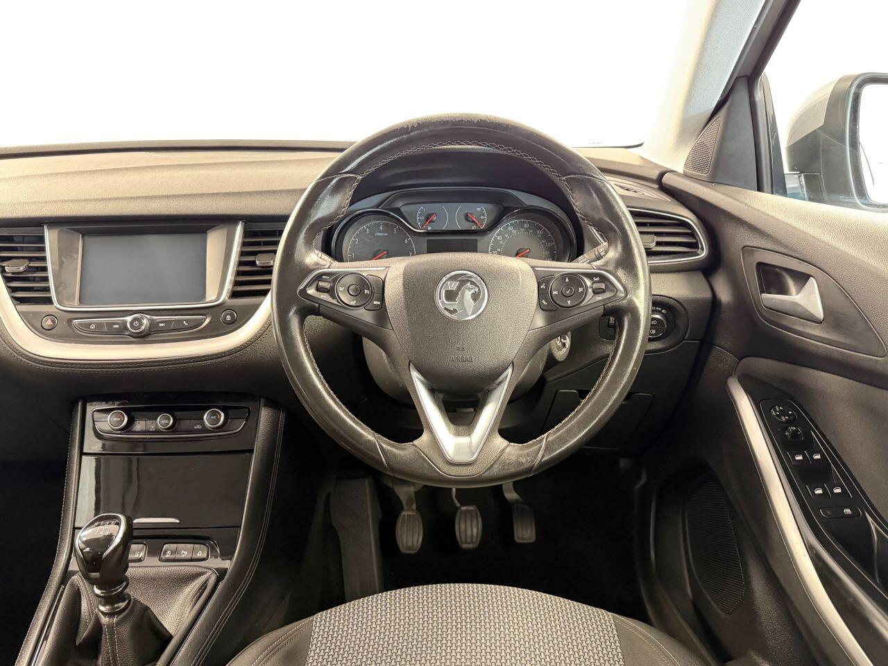 Used Vauxhall Grandland X 2018 for sale - 76562386: Photo 2