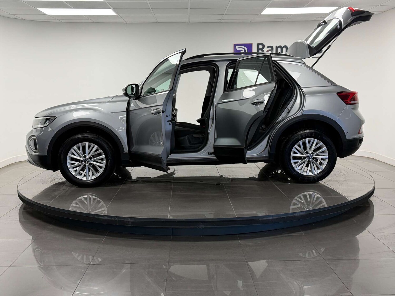 Used Volkswagen T-Roc 2022 for sale - 77506008: Photo 29