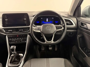 Used Volkswagen T-Roc 2022 for sale - 77506008: Photo