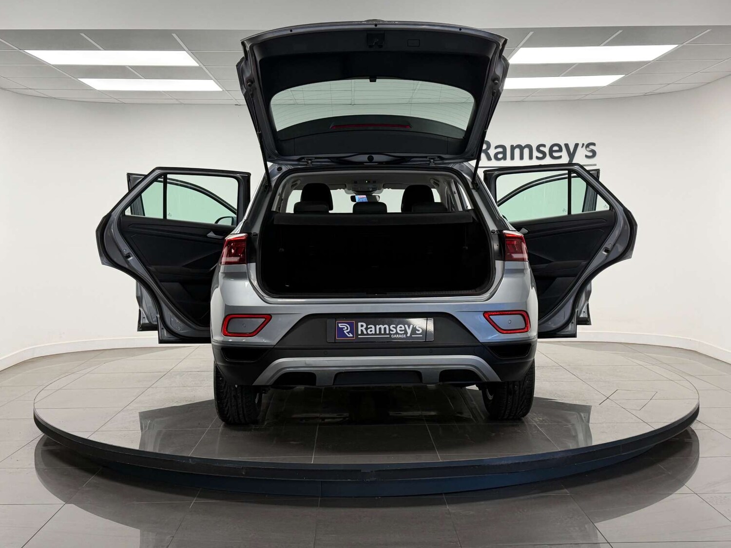 Used Volkswagen T-Roc 2022 for sale - 77506008: Photo 31