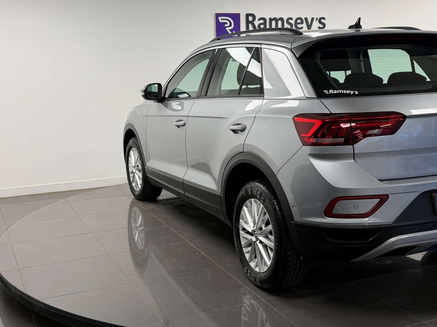 Used Volkswagen T-Roc 2022 for sale - 77506008: Photo 34