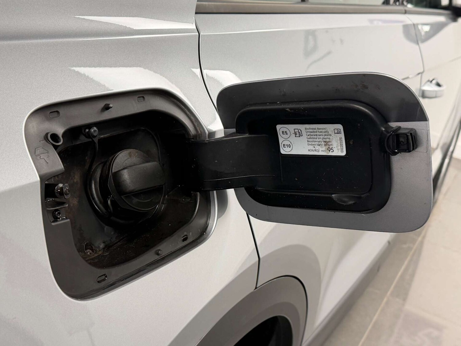 Used Volkswagen T-Roc 2022 for sale - 77506008: Photo 35