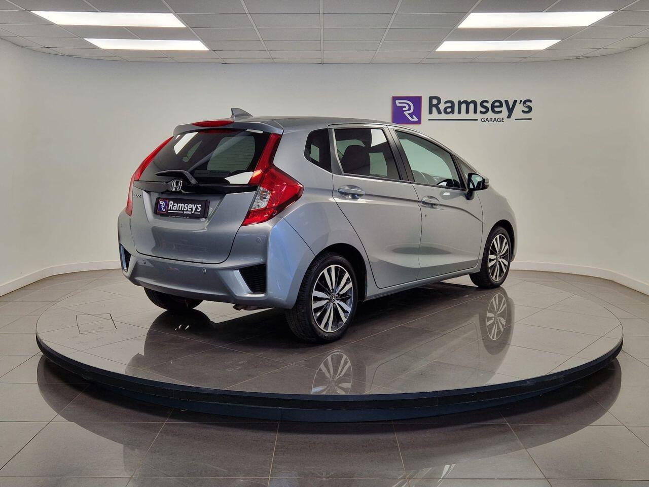 Used Honda Jazz 2016 for sale - 76701423: Photo 4