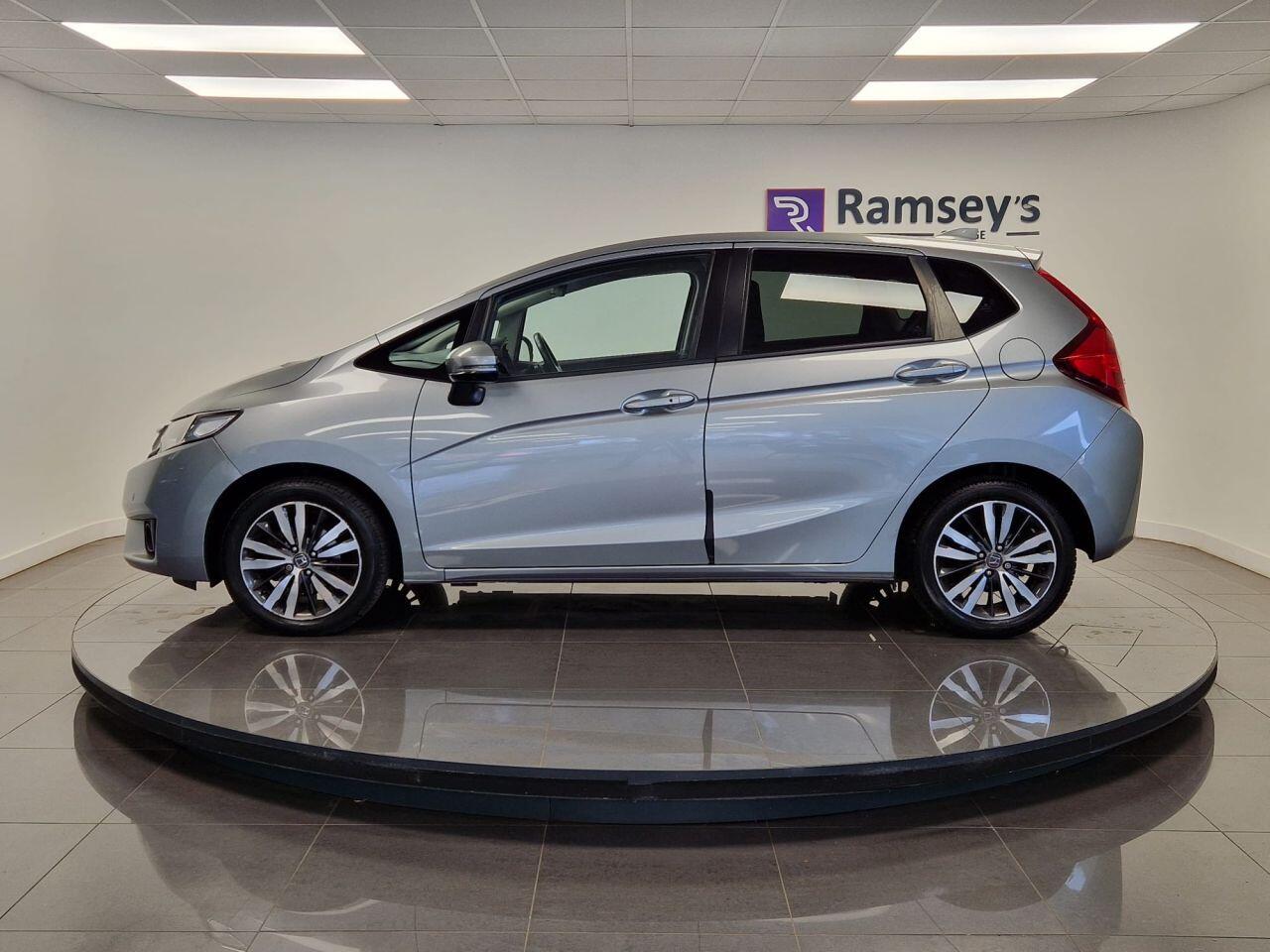 Used Honda Jazz 2016 for sale - 76701423: Photo 6