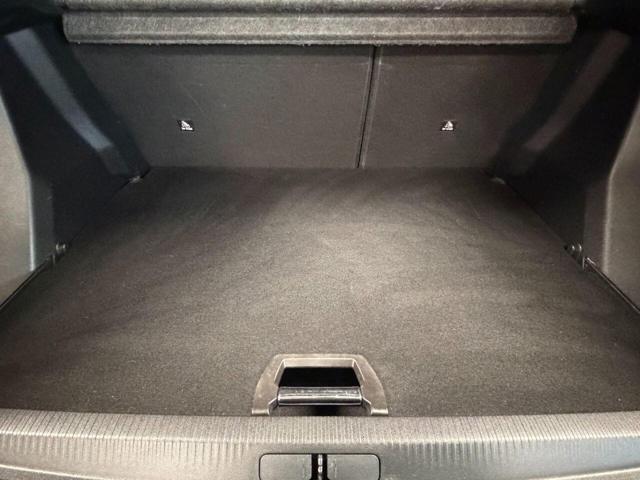 Used Peugeot 2008 2020 for sale - 76562379: Photo 11