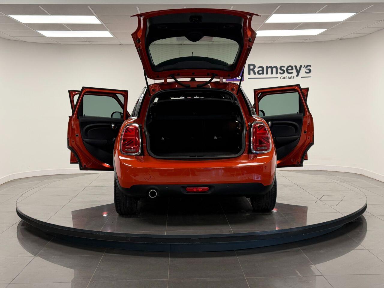 Used MINI Hatch 2018 for sale - 76913639: Photo 29