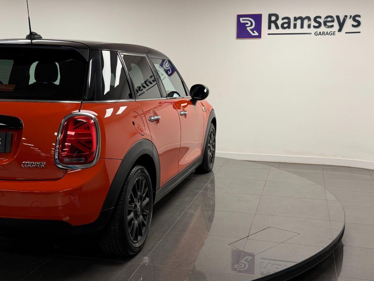 Used MINI Hatch 2018 for sale - 76913639: Photo 32