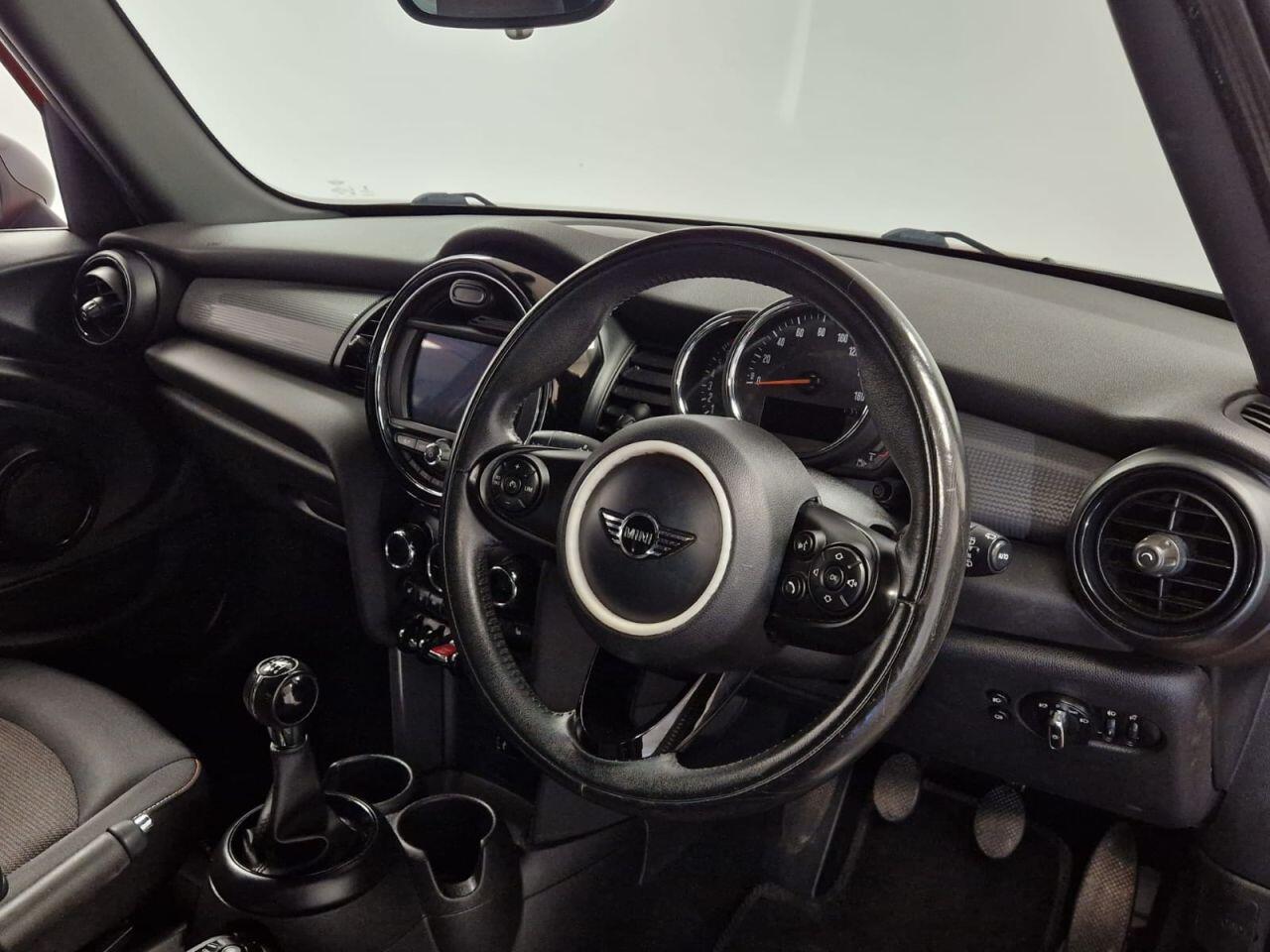 Used MINI Hatch 2018 for sale - 76913639: Photo 8