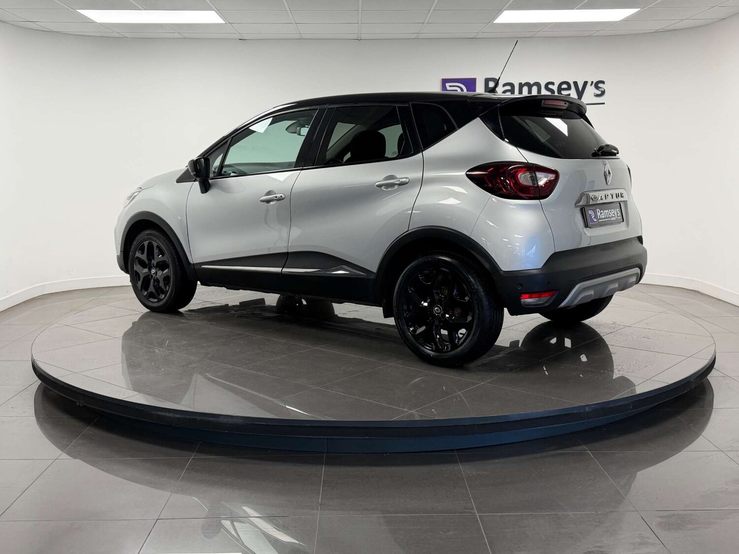 Used Renault Captur 2019 for sale - 77504095: Photo 25