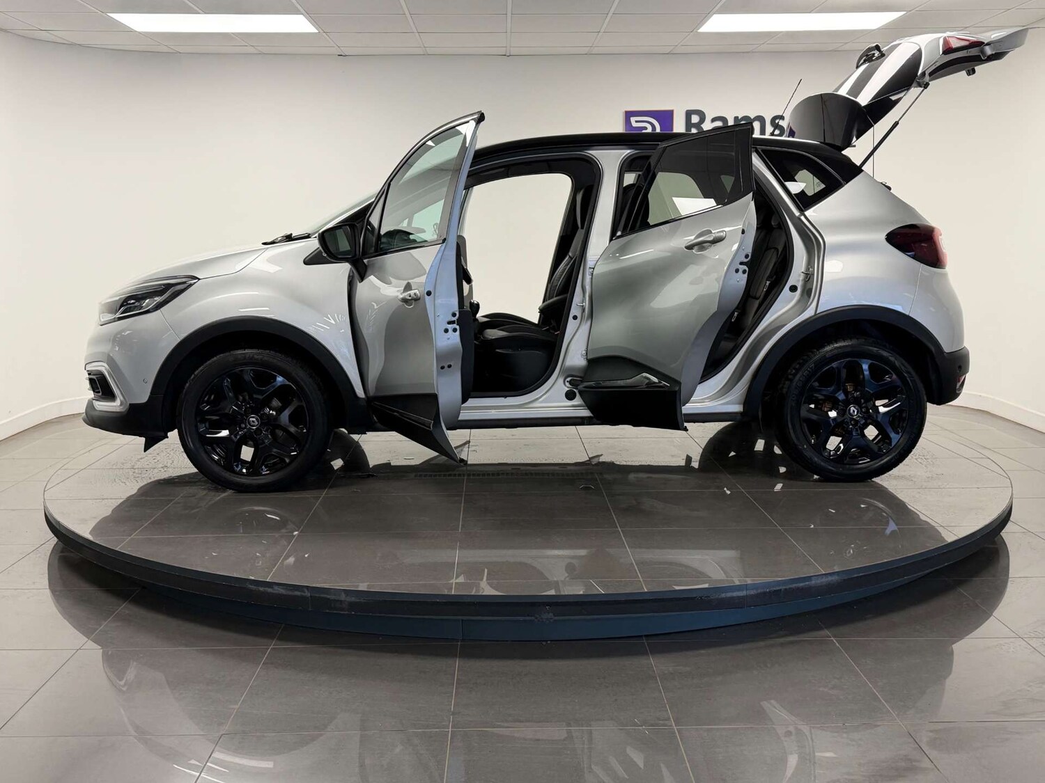 Used Renault Captur 2019 for sale - 77504095: Photo 29