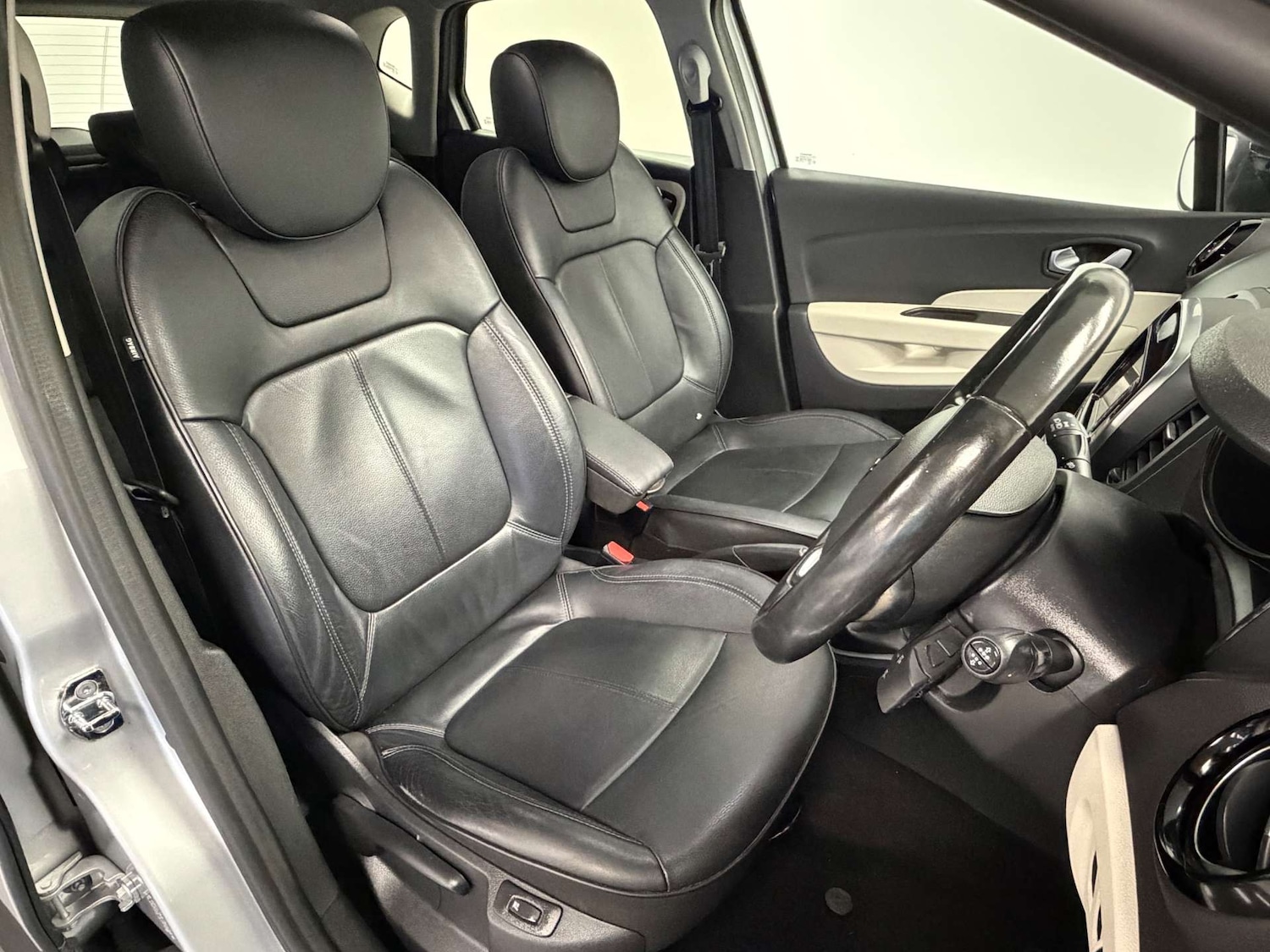 Used Renault Captur 2019 for sale - 77504095: Photo 3