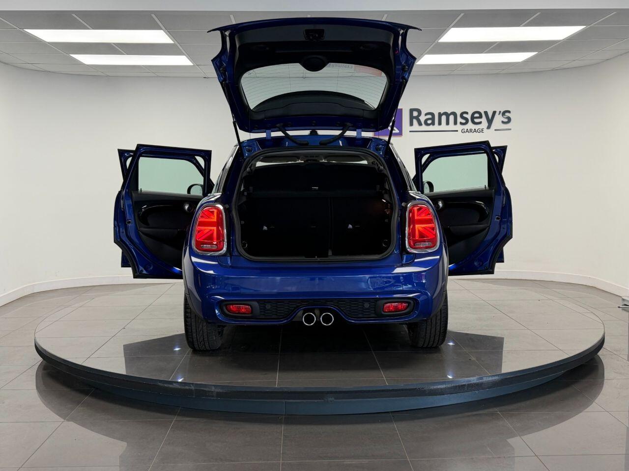 Used MINI Hatch 2019 for sale - 76701990: Photo 32