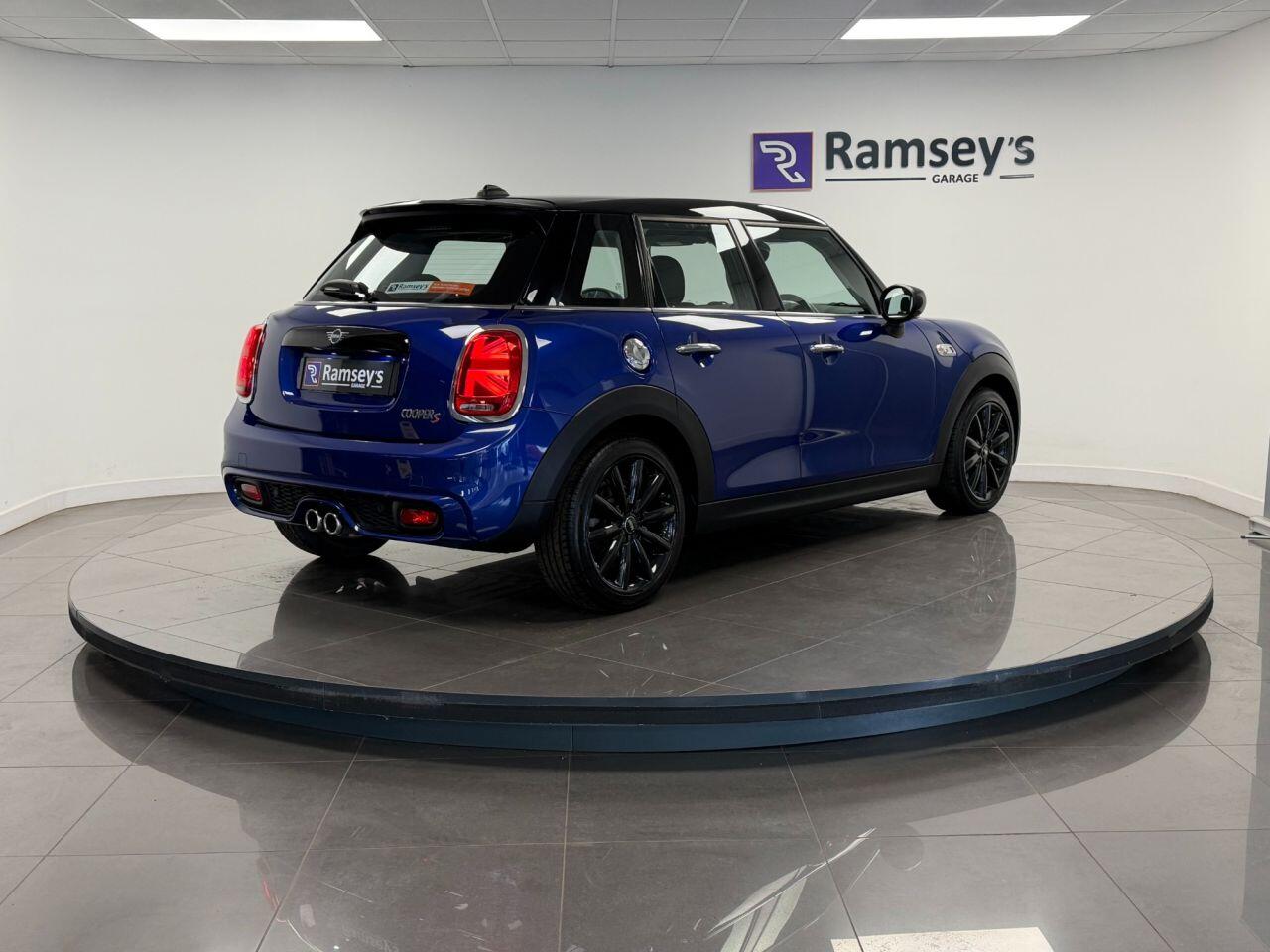 Used MINI Hatch 2019 for sale - 76701990: Photo 4
