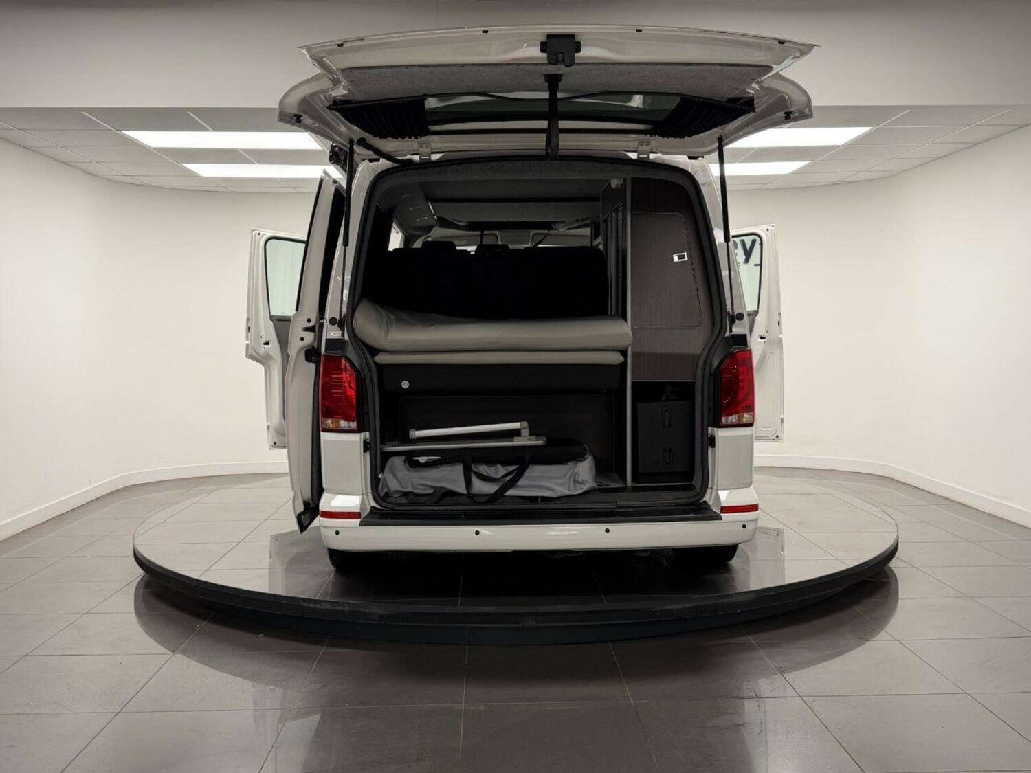 Used Volkswagen Transporter 2023 for sale - 77505989: Photo 10