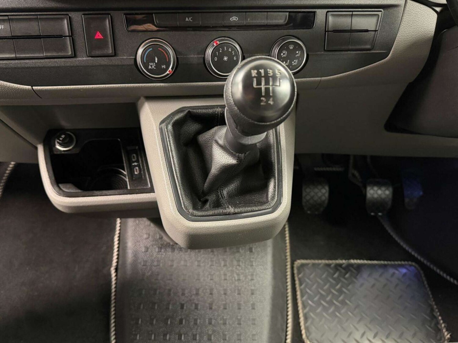 Used Volkswagen Transporter 2023 for sale - 77505989: Photo 19