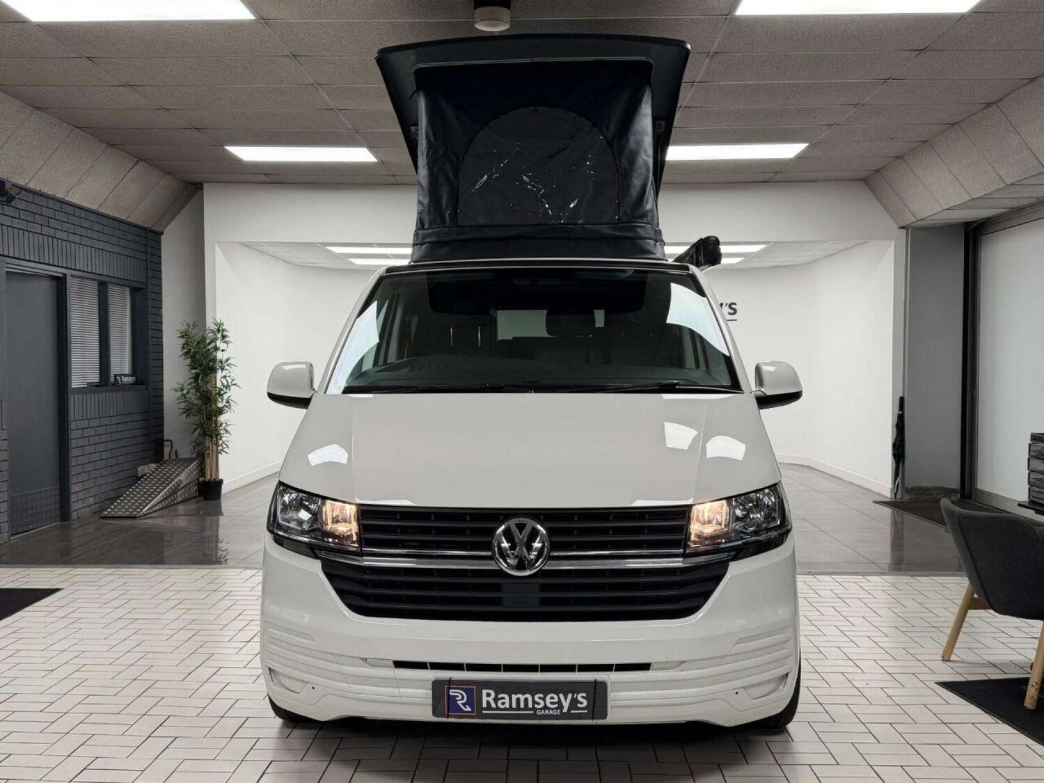Used Volkswagen Transporter 2023 for sale - 77505989: Photo 33