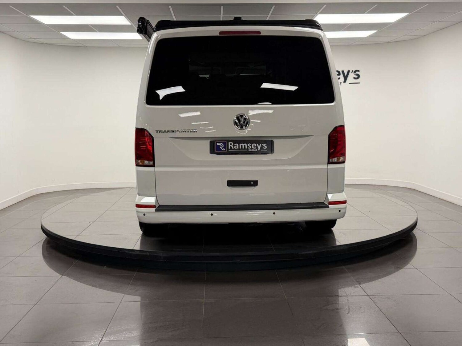 Used Volkswagen Transporter 2023 for sale - 77505989: Photo 5