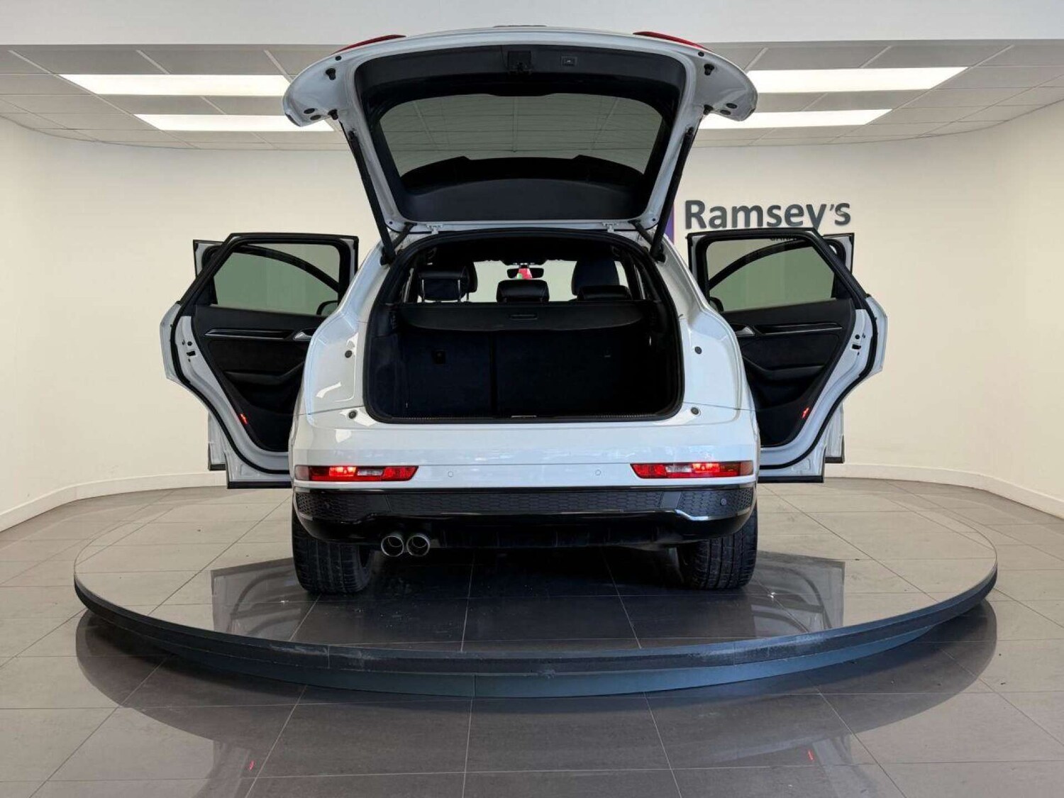 Used Audi Q3 2017 for sale - 77505996: Photo 27