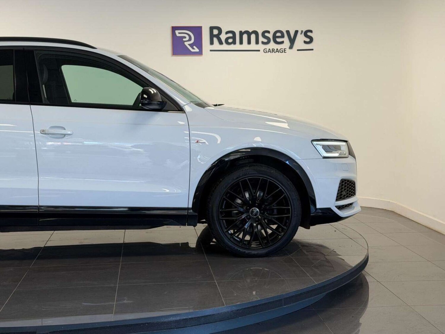 Used Audi Q3 2017 for sale - 77505996: Photo 28