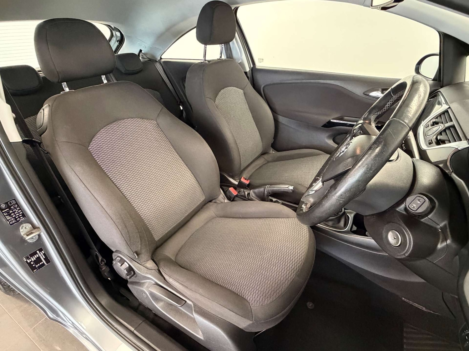 Used Vauxhall Corsa 2017 for sale - 77591947: Photo 3