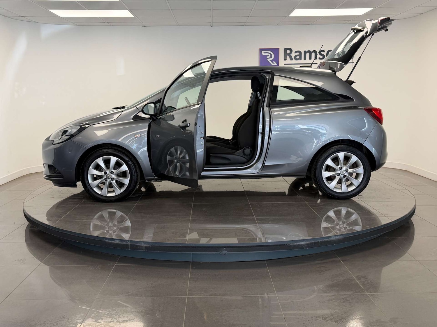 Used Vauxhall Corsa 2017 for sale - 77591947: Photo 30