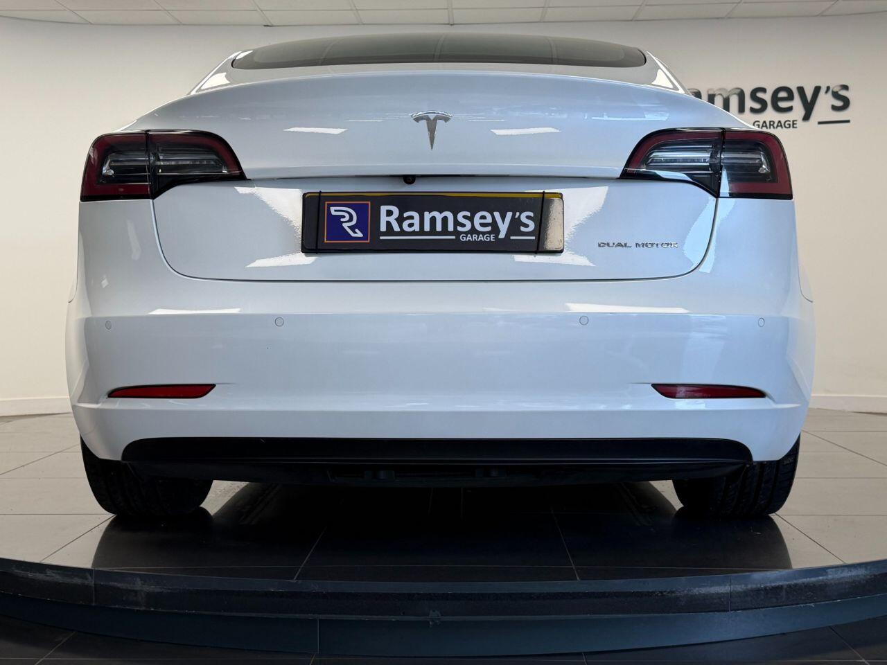 Used Tesla Model 3 2019 for sale - 76562000: Photo 32