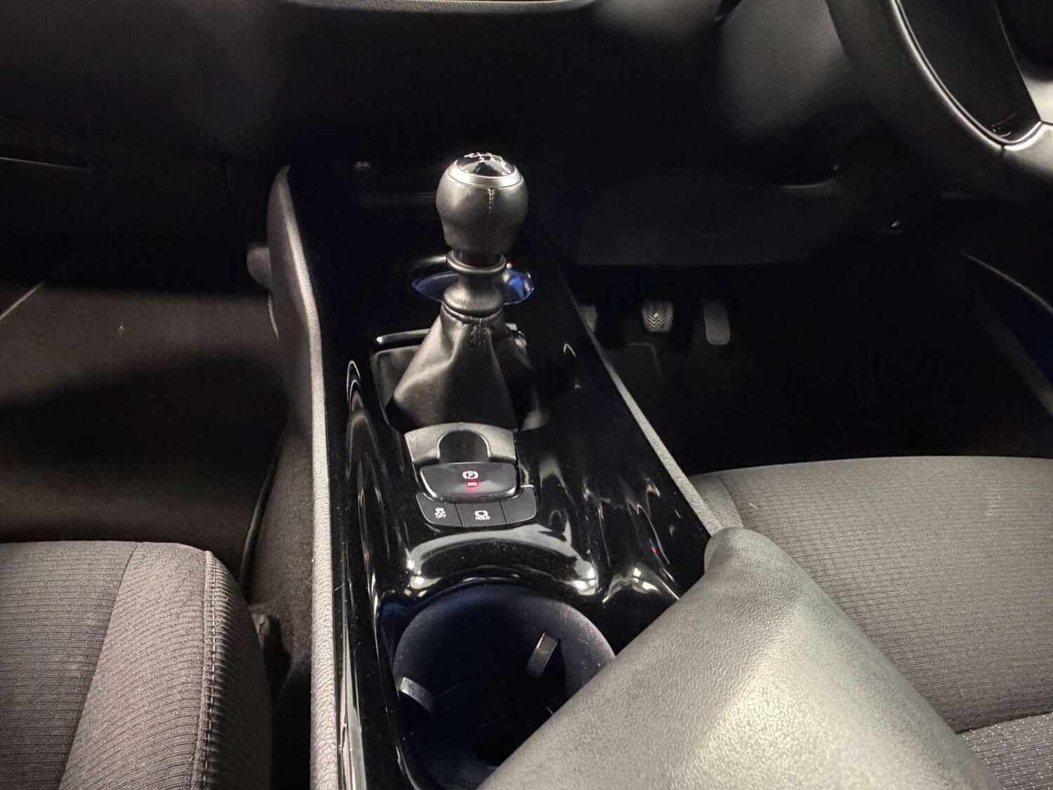 Used Toyota C-HR 2018 for sale - 77506005: Photo 19