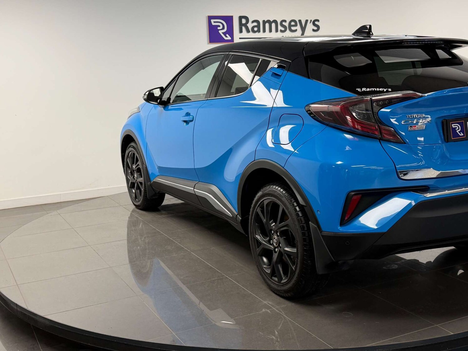 Used Toyota C-HR 2018 for sale - 77506005: Photo 35