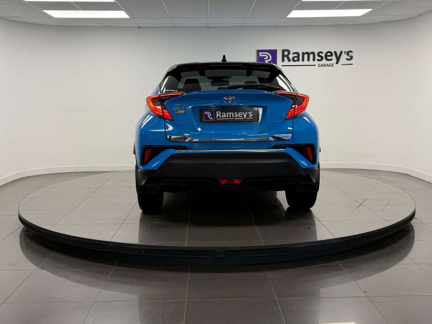 Used Toyota C-HR 2018 for sale - 77506005: Photo 6